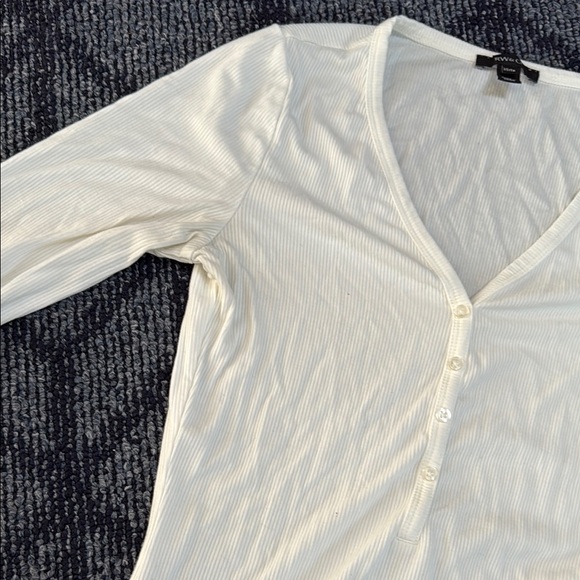 RW&CO White and Black Fitted Long Sleeve Blouses - Picture 6 of 8